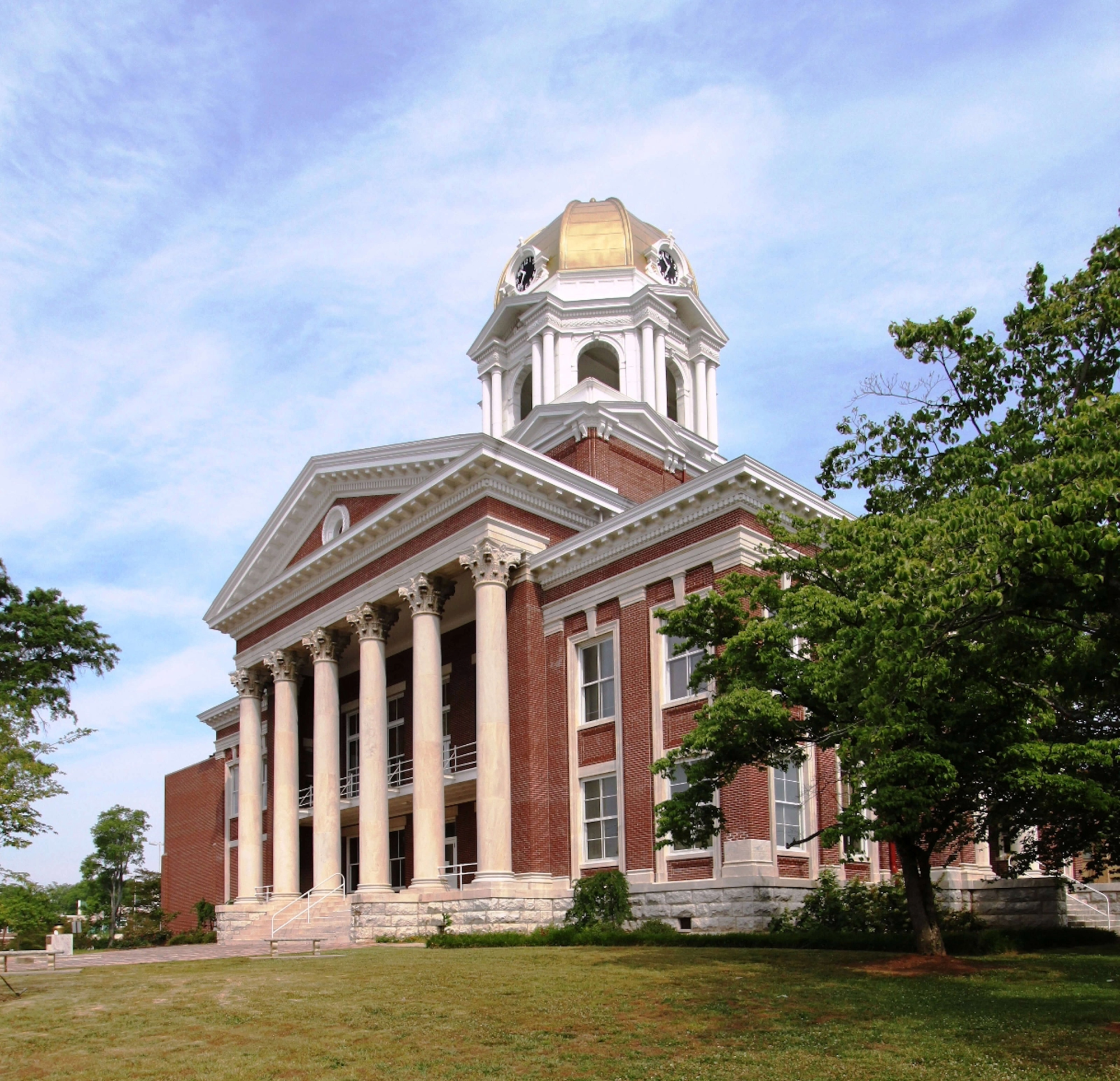 The 1902 Bartow County Courthouse with its domed clock tower